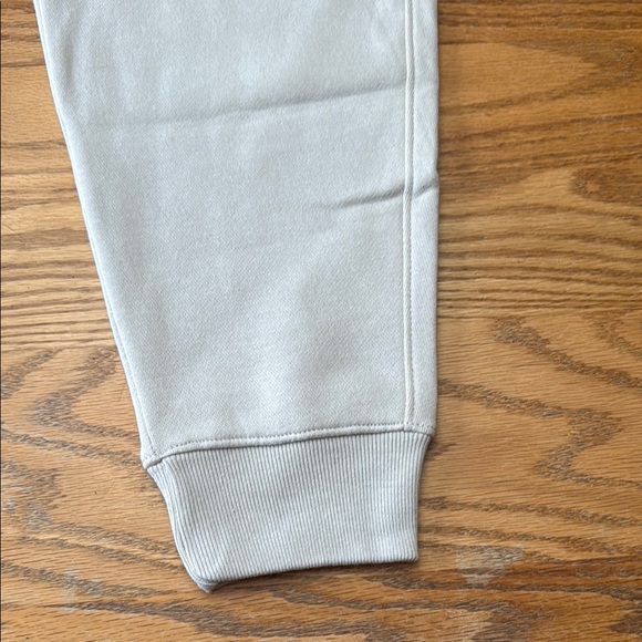 Men’s Hollister Jogger Pants - Picture 5 of 5